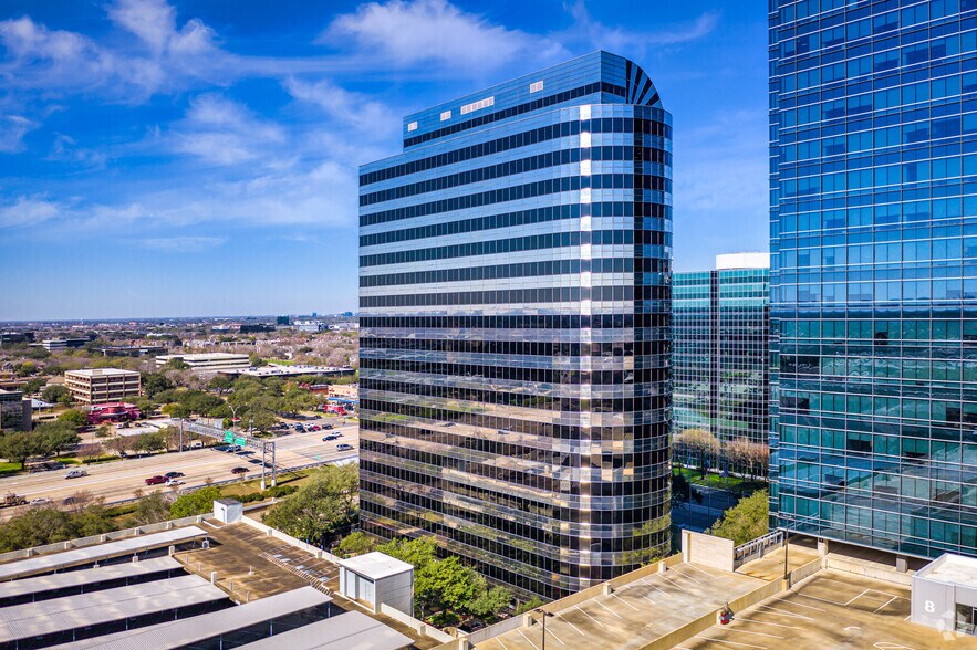 10375 Richmond Ave, Houston, TX en alquiler - Foto principal - Imagen 1 de 14
