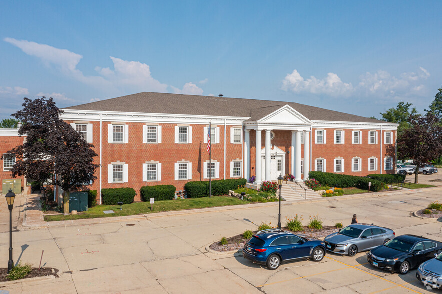 4350 DiPaolo Ctr, Glenview, IL en alquiler - Foto del edificio - Imagen 3 de 9