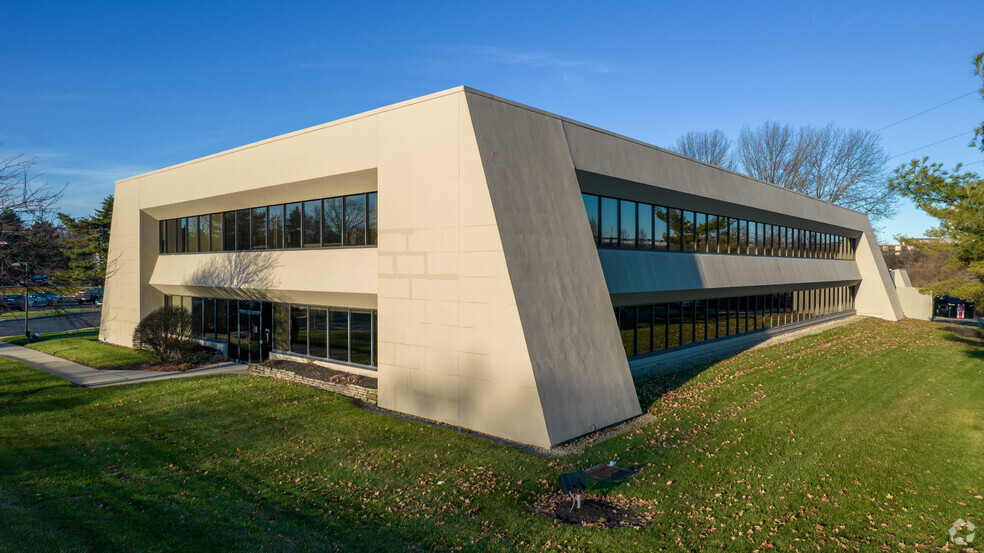 250 E Wilson Bridge Rd, Worthington, OH en venta - Foto del edificio - Imagen 3 de 17