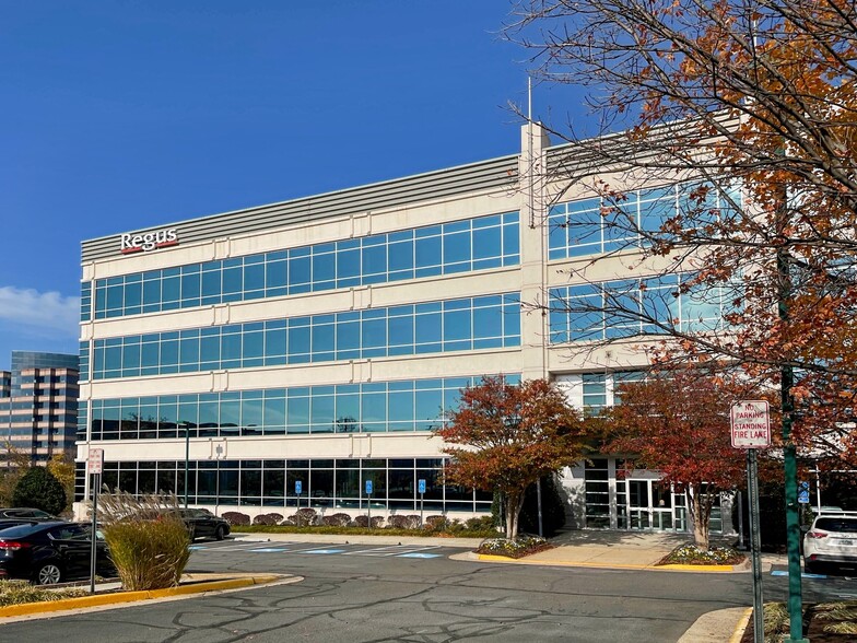 13800 Coppermine Rd, Herndon, VA en alquiler - Foto del edificio - Imagen 2 de 15