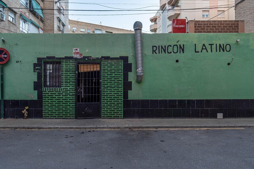 Local en Granada, Granada en venta - Foto del edificio - Imagen 2 de 41