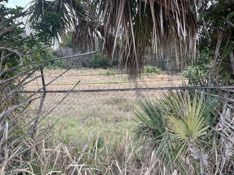 180 Thompson ave, Cocoa, FL en venta - Otros - Imagen 2 de 3