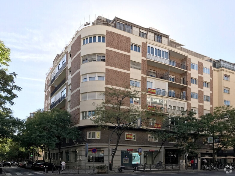 Calle Diego León, 54, Madrid, Madrid en alquiler - Foto del edificio - Imagen 1 de 2