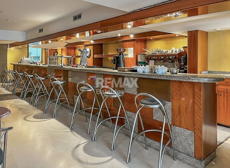 Local en Vigo, Pontevedra en venta - Foto del edificio - Imagen 2 de 27