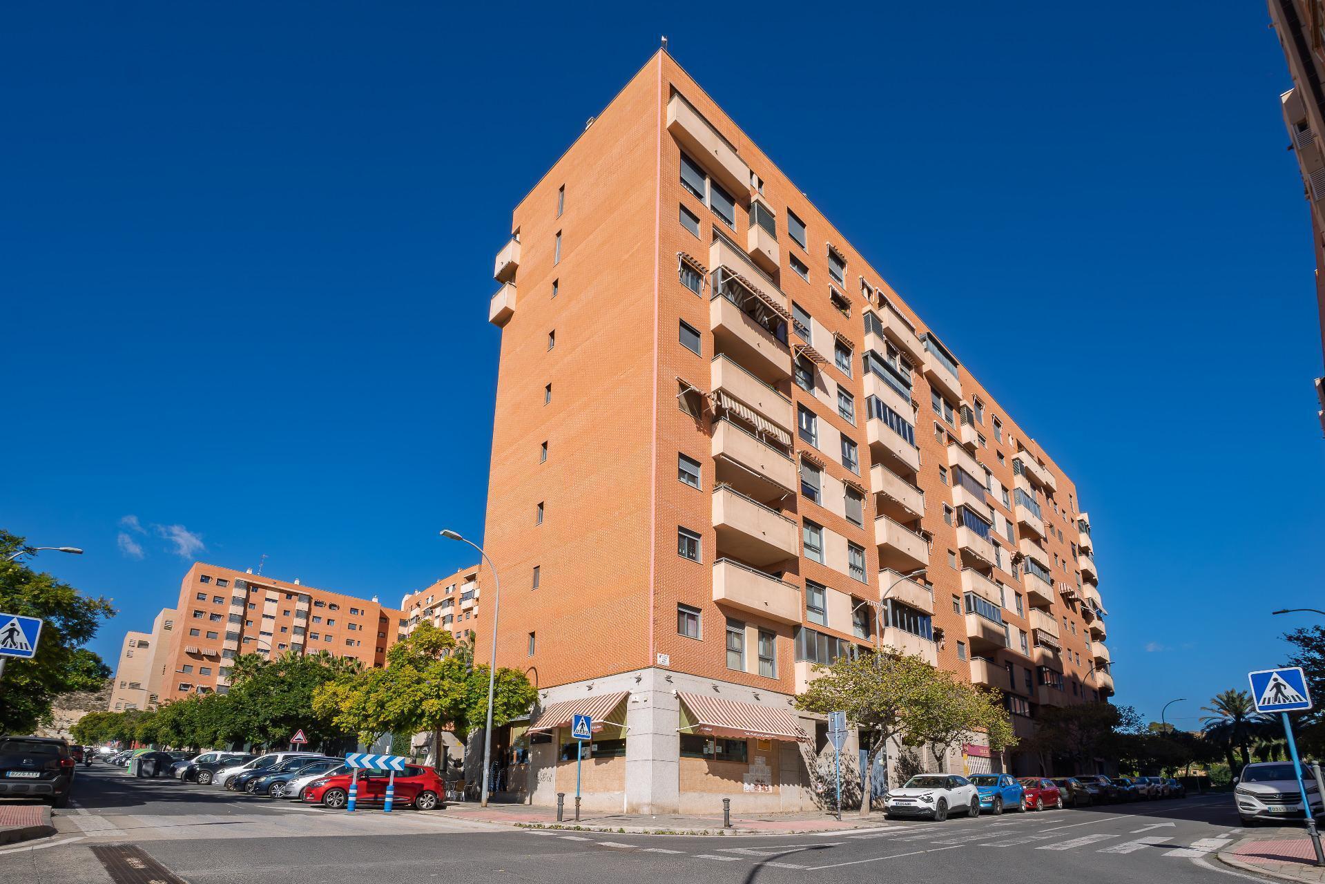 Local en Alicante, Alicante en venta Foto del edificio- Imagen 1 de 32