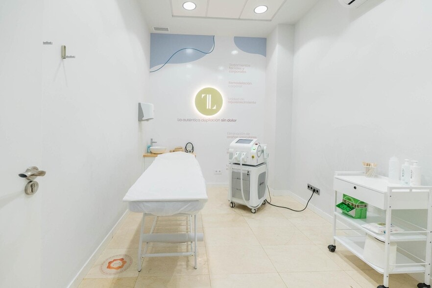 Local en Mijas, Málaga en venta - Foto del interior - Imagen 3 de 25