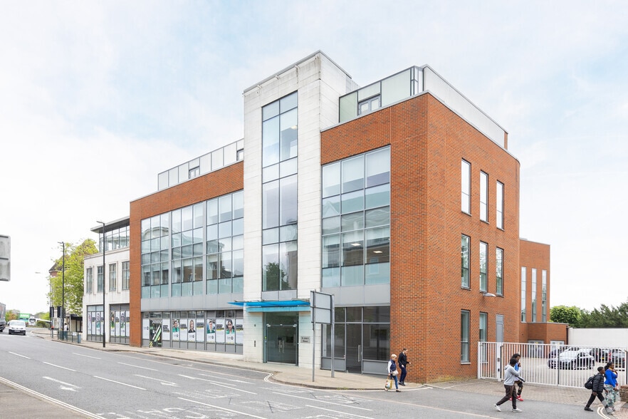 29-35 High St, Crawley en alquiler - Foto del edificio - Imagen 1 de 7