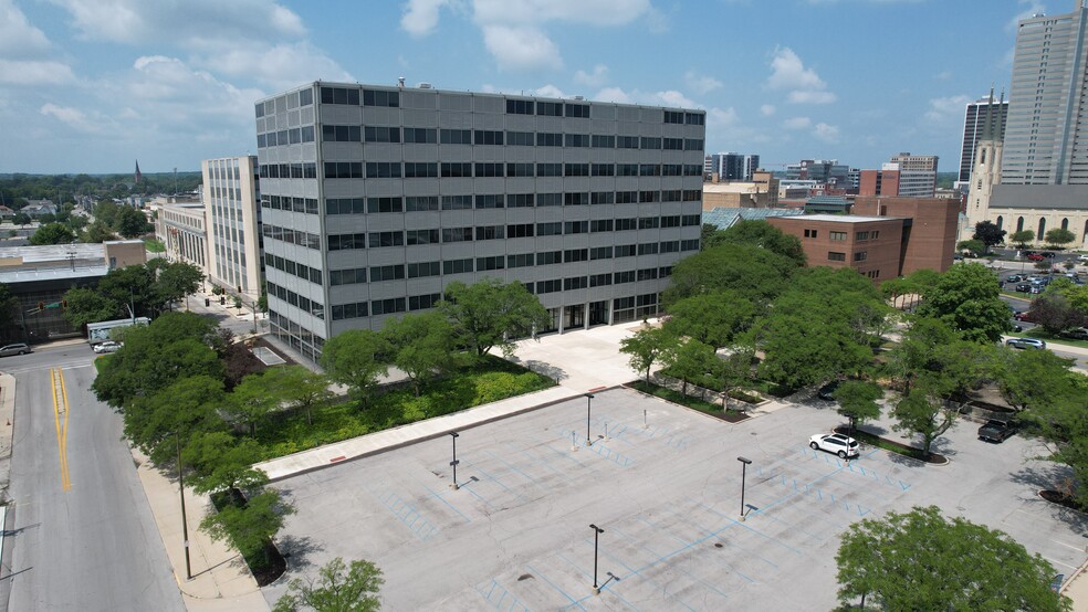 1300 S Clinton St, Fort Wayne, IN en alquiler - Foto del edificio - Imagen 1 de 12