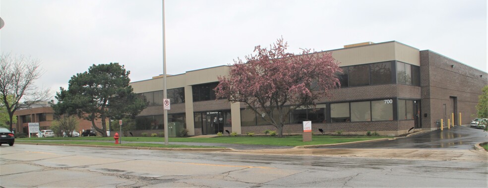 700 Remington Rd, Schaumburg, IL en alquiler - Foto del edificio - Imagen 1 de 11