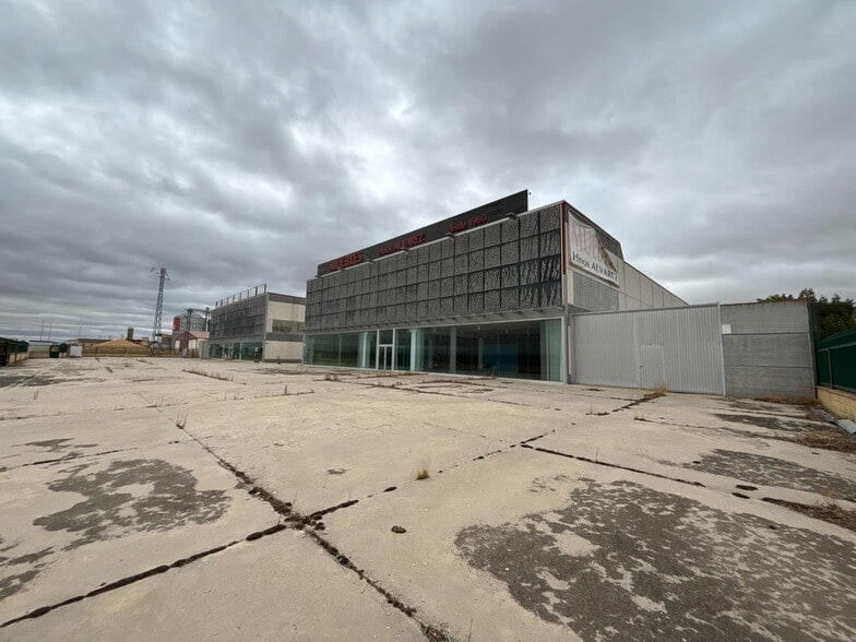 Nave en Arévalo, Ávila en venta - Foto del edificio - Imagen 3 de 13