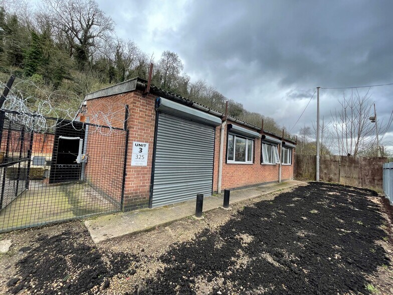 325 Colwick Rd, Nottingham en alquiler - Foto del edificio - Imagen 1 de 1