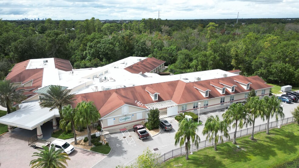 654 N Econlockhatchee Trl, Orlando, FL en alquiler - Foto del edificio - Imagen 2 de 16