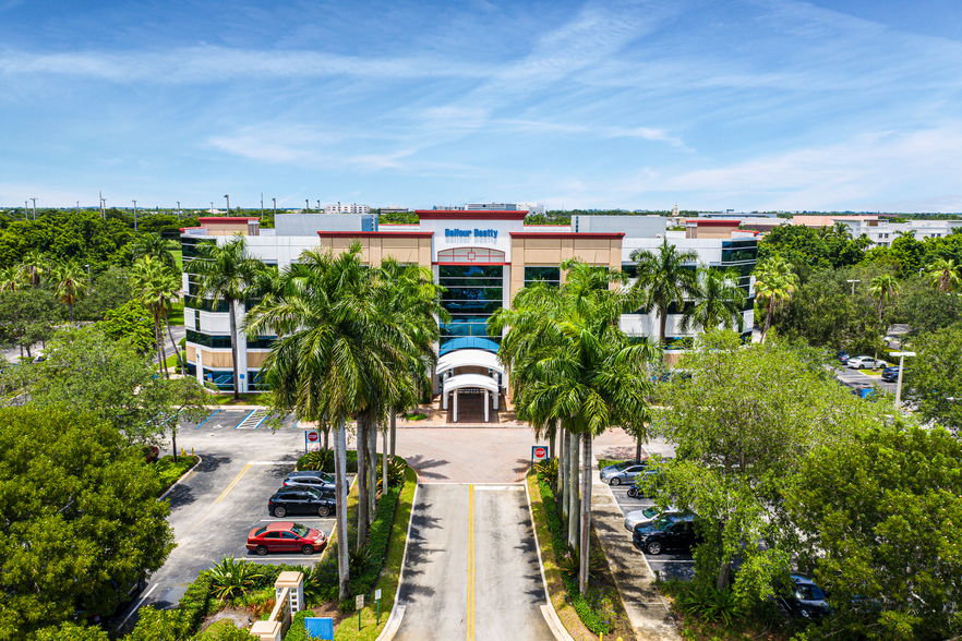 7901 SW 6th Ct, Plantation, FL en alquiler - Foto del edificio - Imagen 1 de 8