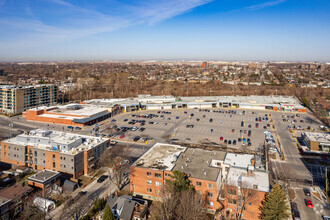 7001-7155 Ch Côte St-Luc, Montréal, QC - VISTA AÉREA  vista de mapa