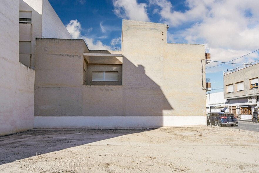 de Vega, Monforte del Cid, Alicante en venta - Foto del edificio - Imagen 3 de 8