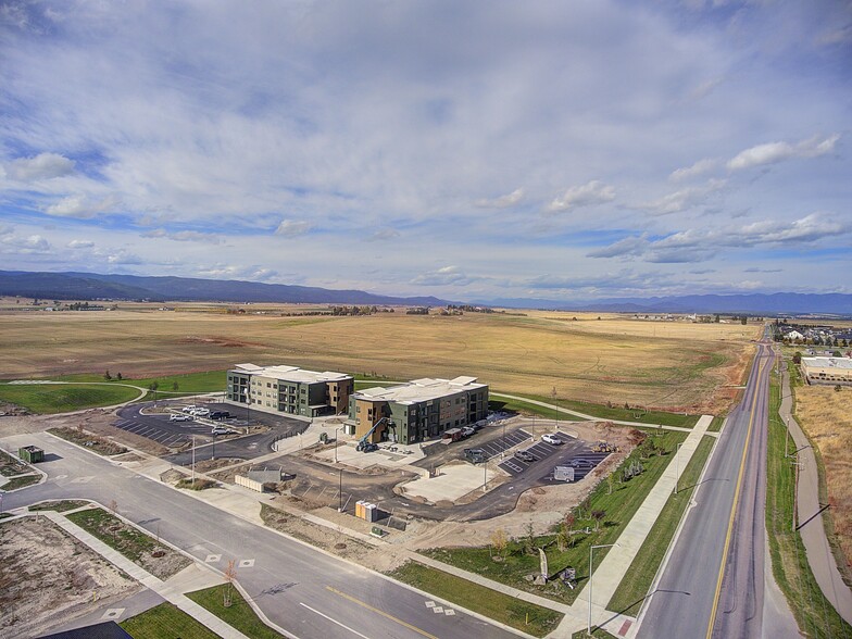 715 Timberwolf Pky, Kalispell, MT en venta - Foto del edificio - Imagen 1 de 27