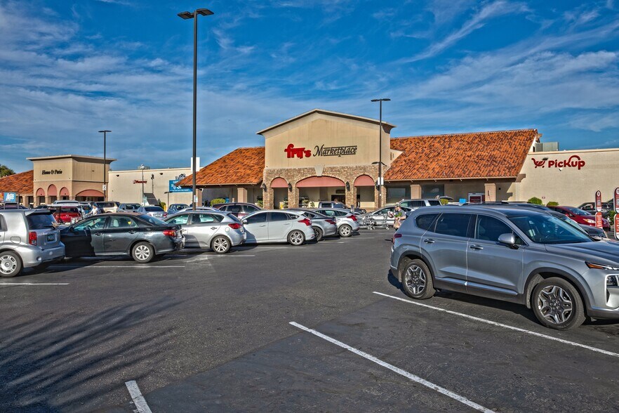 SHOPS AT ROYAL PALMS cartera de 3 inmuebles en venta en LoopNet.es - Foto del edificio - Imagen 2 de 6