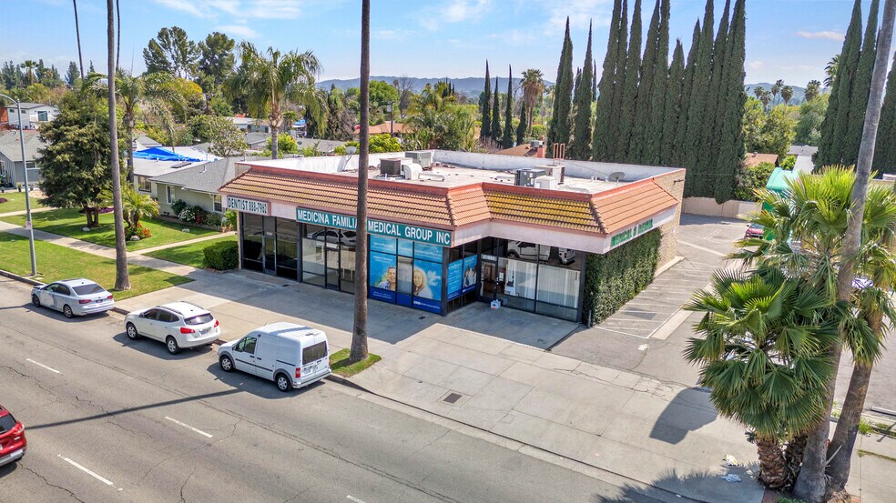 20434-20440 Sherman Way, Winnetka, CA en venta - Foto del edificio - Imagen 1 de 1