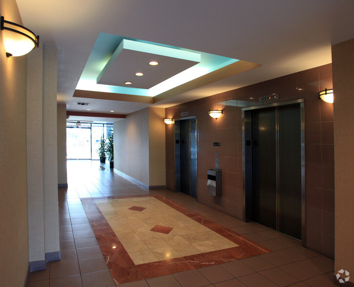 18726 S Western Ave, Gardena, CA en venta - Lobby - Imagen 2 de 6