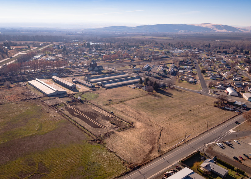 700 Bailey St, Granger, WA en venta - Foto del edificio - Imagen 3 de 3