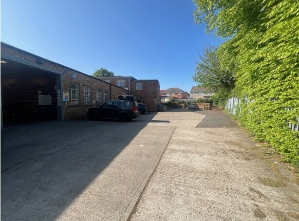 18 Victoria Way, Burgess Hill en alquiler - Foto del edificio - Imagen 2 de 3