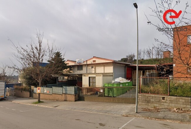 Más detalles de Carrer Gelida, 10, Masquefa - Nave en venta