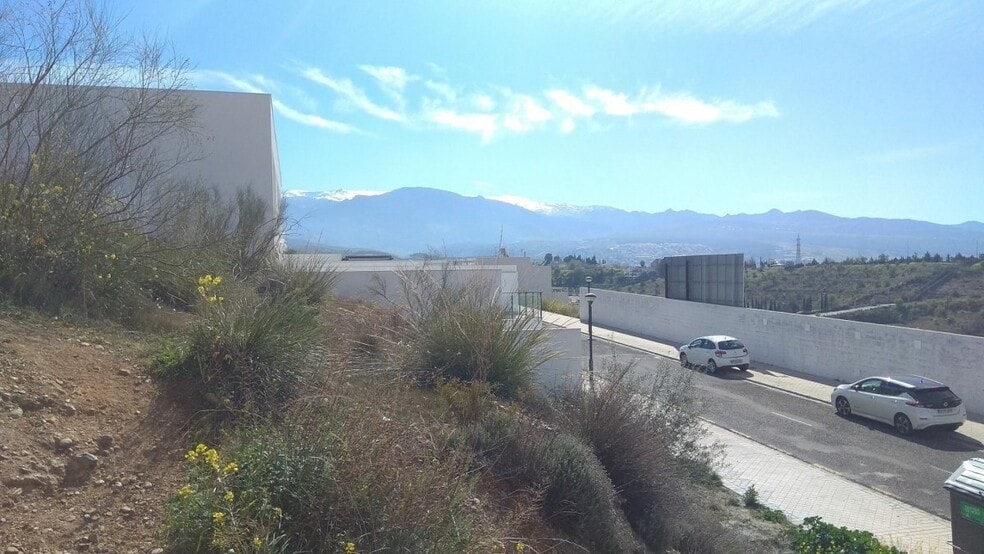 Terreno en Granada, Granada en venta - Foto del edificio - Imagen 2 de 4