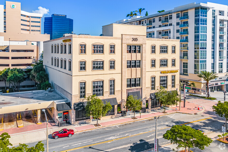 303 Banyan Blvd, West Palm Beach, FL en alquiler - Foto del edificio - Imagen 1 de 8