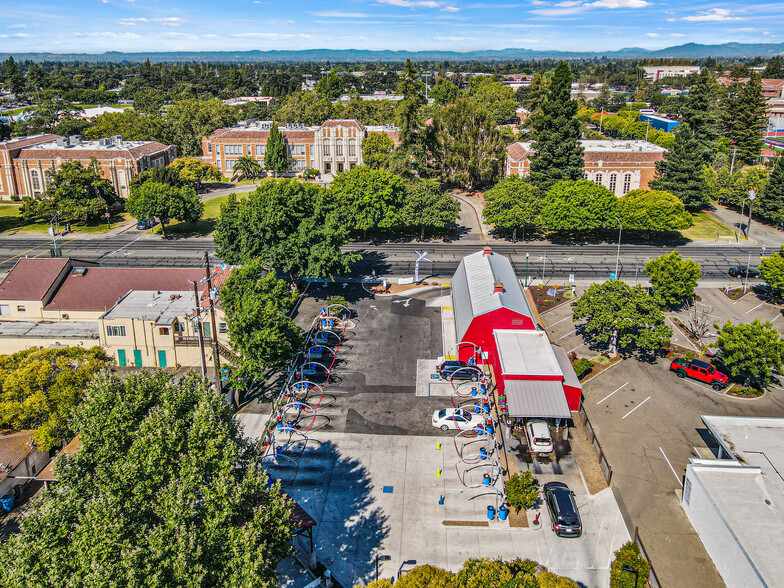 1240 Mendocino Ave, Santa Rosa, CA en venta - Foto del edificio - Imagen 2 de 4