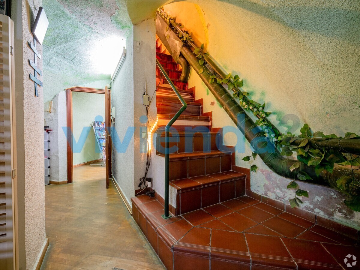 Madrid, MAD 28013 -  -  - Foto del interior - Image 1 of 12