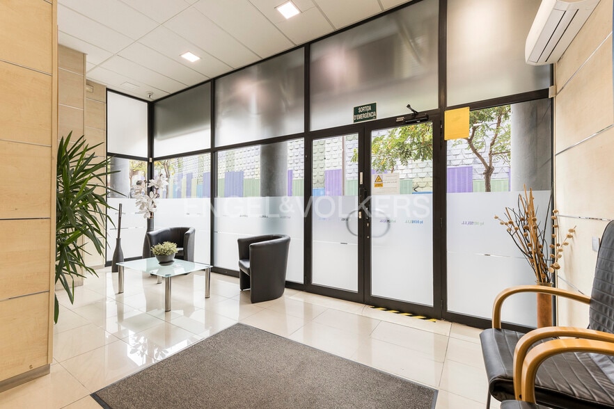Edificio residencial en Barcelona, Barcelona en venta - Foto del interior - Imagen 2 de 4