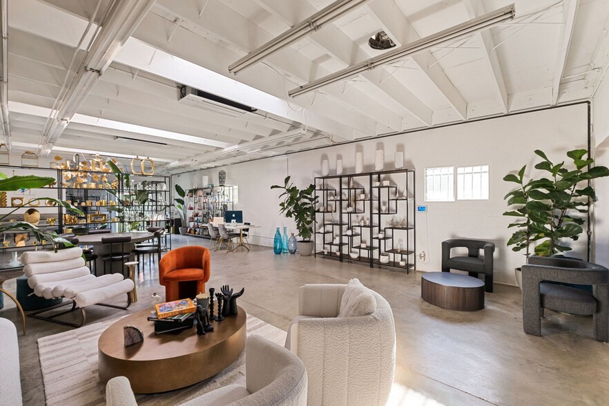 8560 Venice Blvd, Los Angeles, CA en alquiler - Foto del interior - Imagen 2 de 5