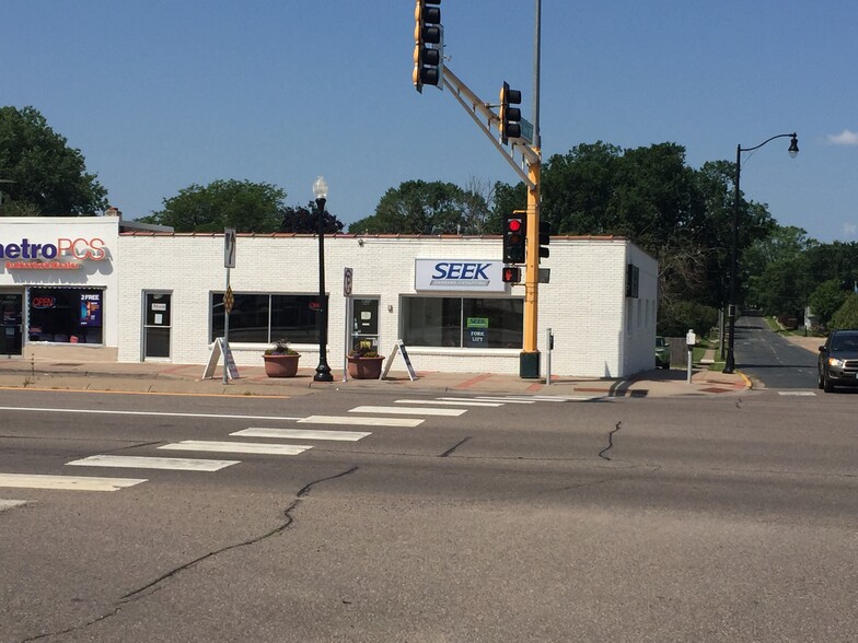 4056 NE Central Ave, Minneapolis, MN en alquiler - Foto del edificio - Imagen 1 de 4