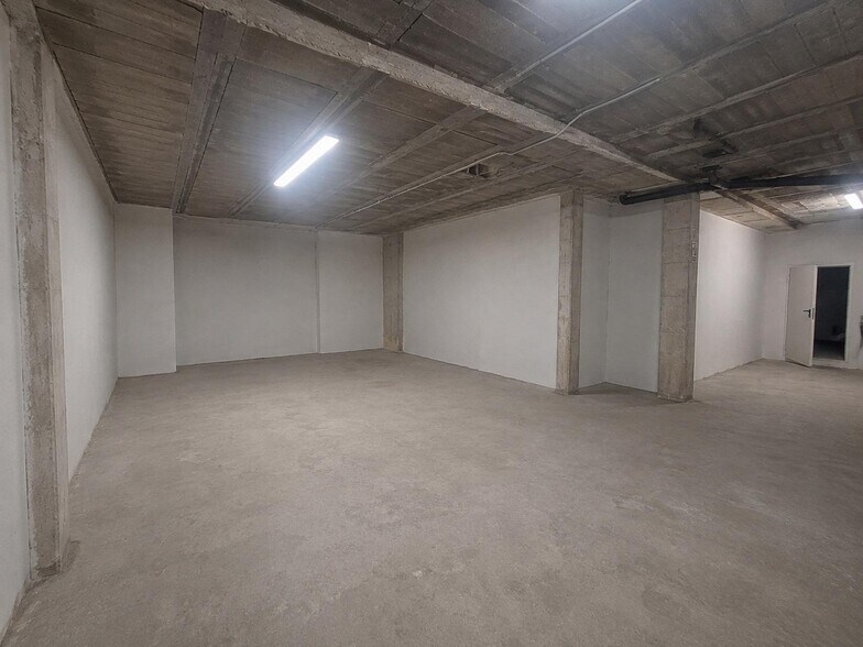 Local en Alzira, Valencia en venta - Foto del interior - Imagen 3 de 4