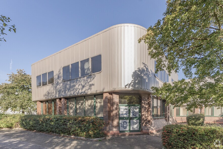 Dorcan Business Centre cartera de 3 inmuebles en venta en LoopNet.es - Foto principal - Imagen 2 de 5