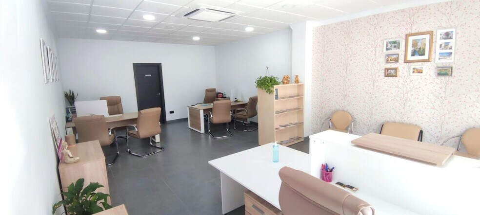 Local en Albolote en venta - Foto del interior - Imagen 1 de 9