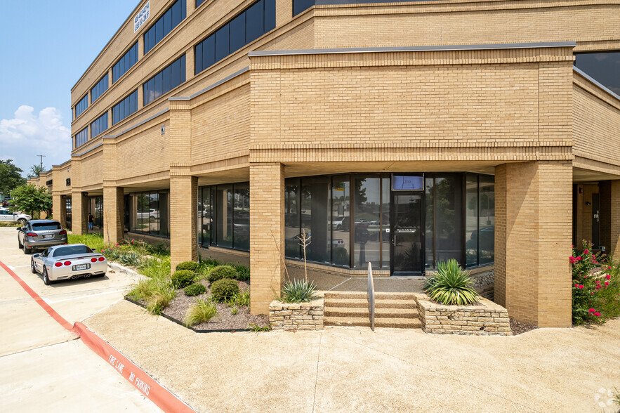 1760 S Stemmons Fwy, Lewisville, TX en alquiler - Foto del edificio - Imagen 3 de 16