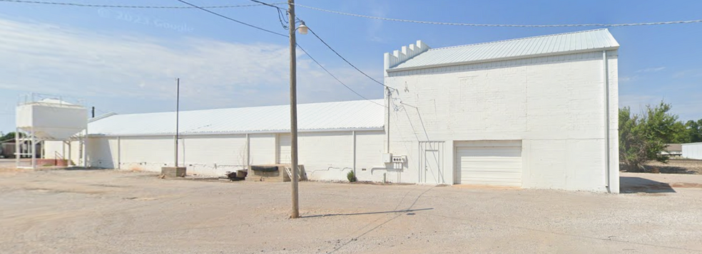 202 E Charles Ave, Pauls Valley, OK en alquiler - Foto del edificio - Imagen 2 de 11