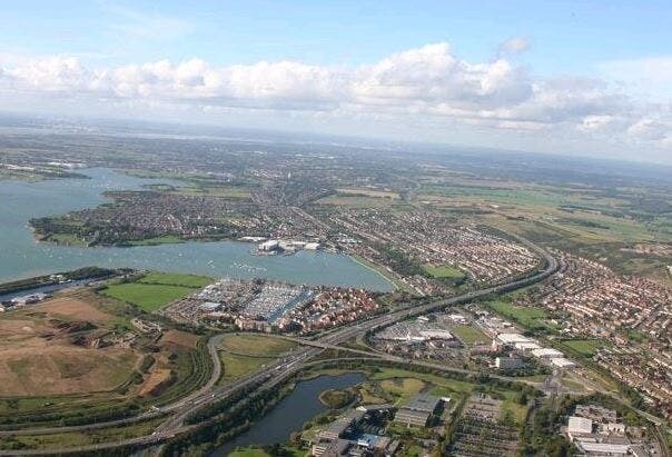 Port Way, Portsmouth en venta - Foto del edificio - Imagen 2 de 2