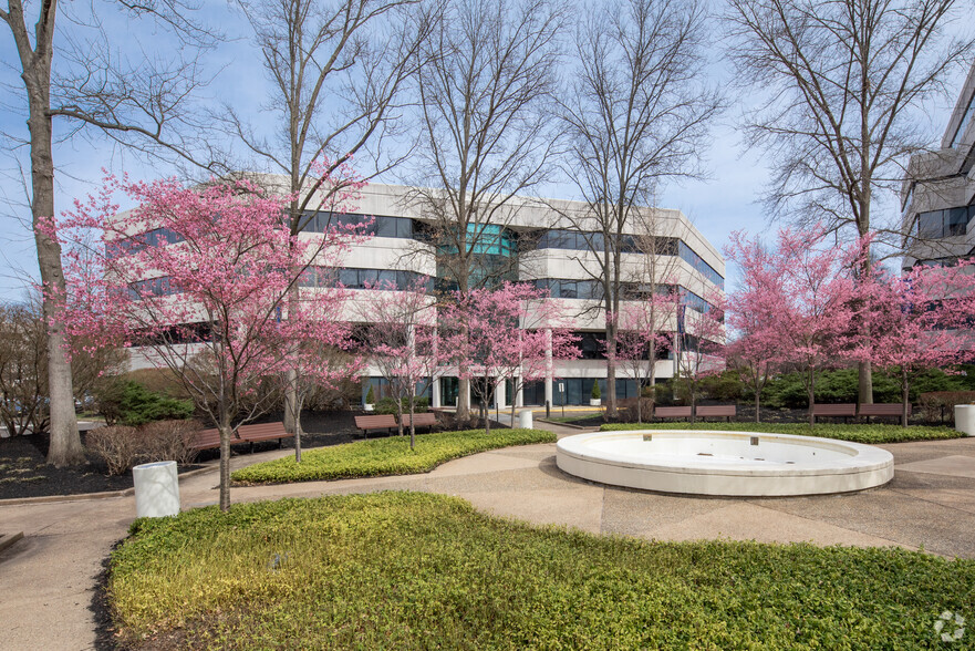 7 Neshaminy Interplex, Trevose, PA en alquiler - Foto del edificio - Imagen 2 de 7