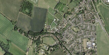 High St, Oakley, BDF - AÉREA  vista de mapa