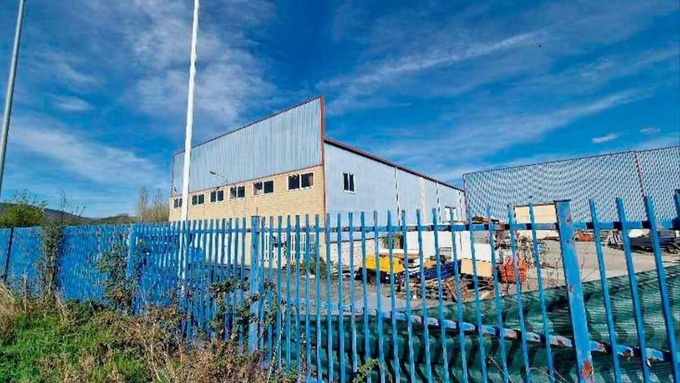 Nave en Congosto en venta - Foto del edificio - Imagen 1 de 7