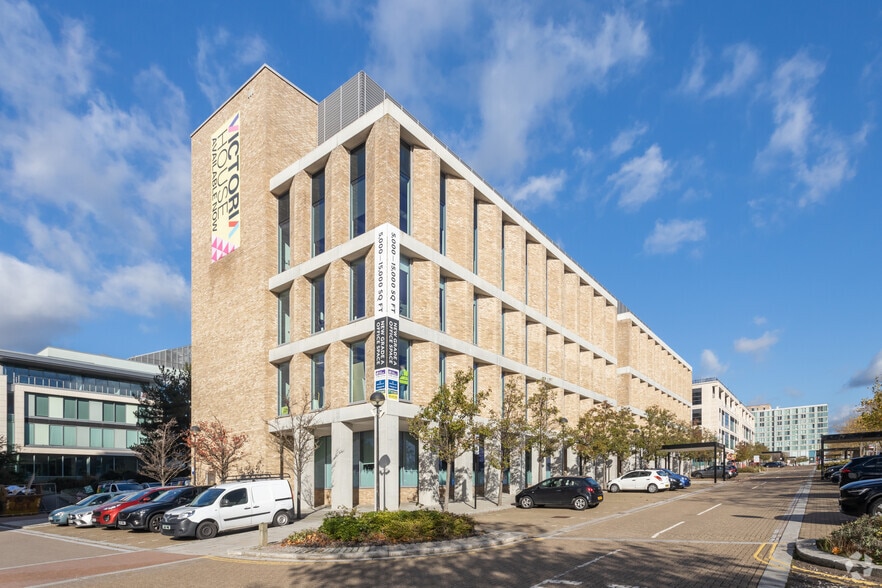 Avebury Blvd, Milton Keynes en alquiler - Foto principal - Imagen 1 de 17