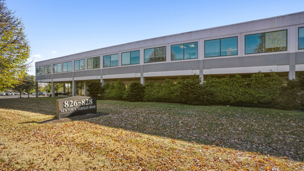 826-828 Newtown Yardley Rd, Newtown, PA en venta - Foto del edificio - Imagen 2 de 27