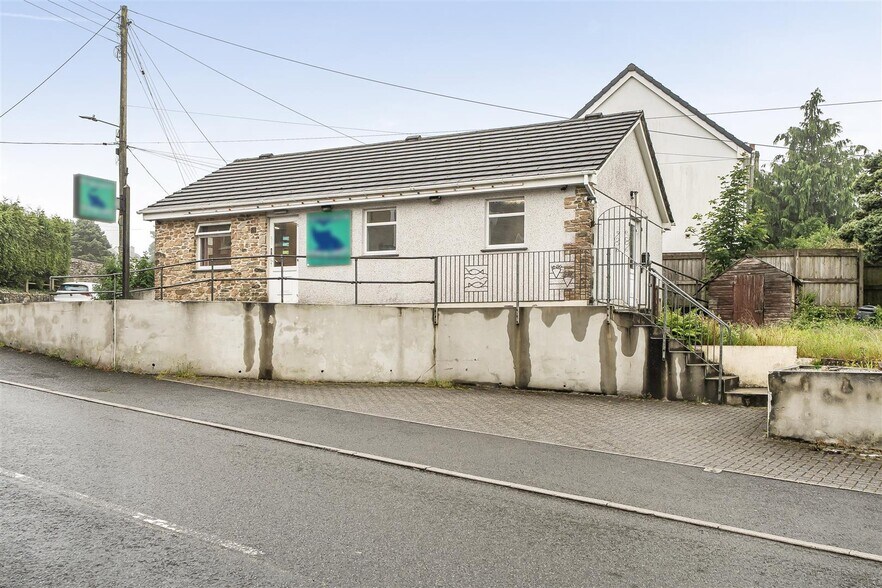 Penwithick Rd, Penwithick en venta - Foto del edificio - Imagen 2 de 9