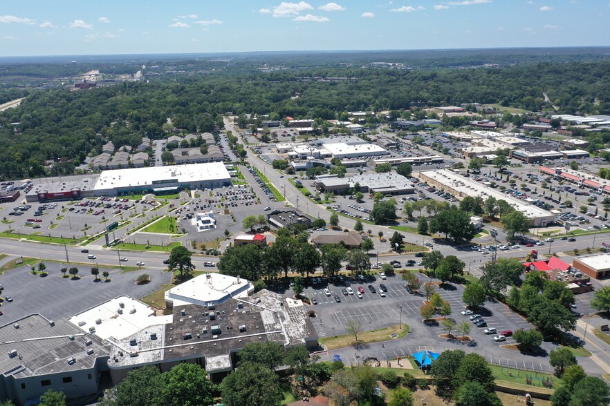 10901 N Rodney Parham Rd, Little Rock, AR en alquiler - Foto del edificio - Imagen 2 de 19