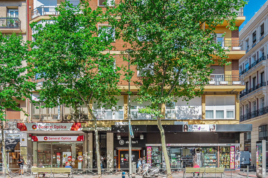 Edificios residenciales en Madrid, MAD en venta - Foto del edificio - Imagen 2 de 2