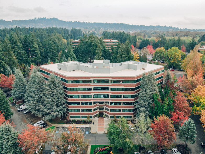 5 Centerpointe Dr, Lake Oswego, OR en alquiler - Foto del edificio - Imagen 2 de 9