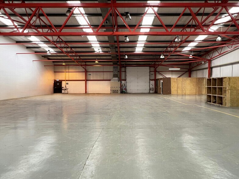 5 Bessemer Dr, East Kilbride en alquiler - Foto del edificio - Imagen 3 de 5