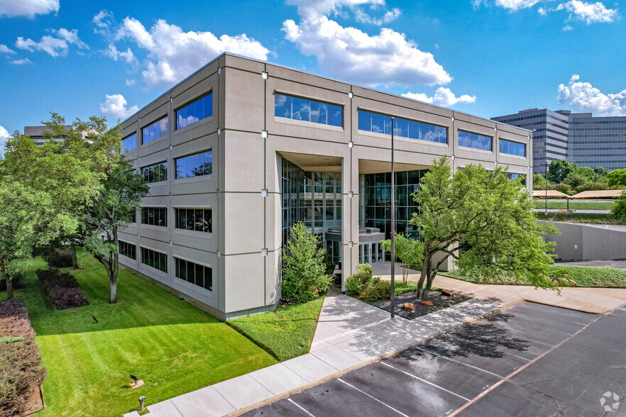 130 E John Carpenter Fwy, Irving, TX en alquiler - Foto del edificio - Imagen 1 de 27